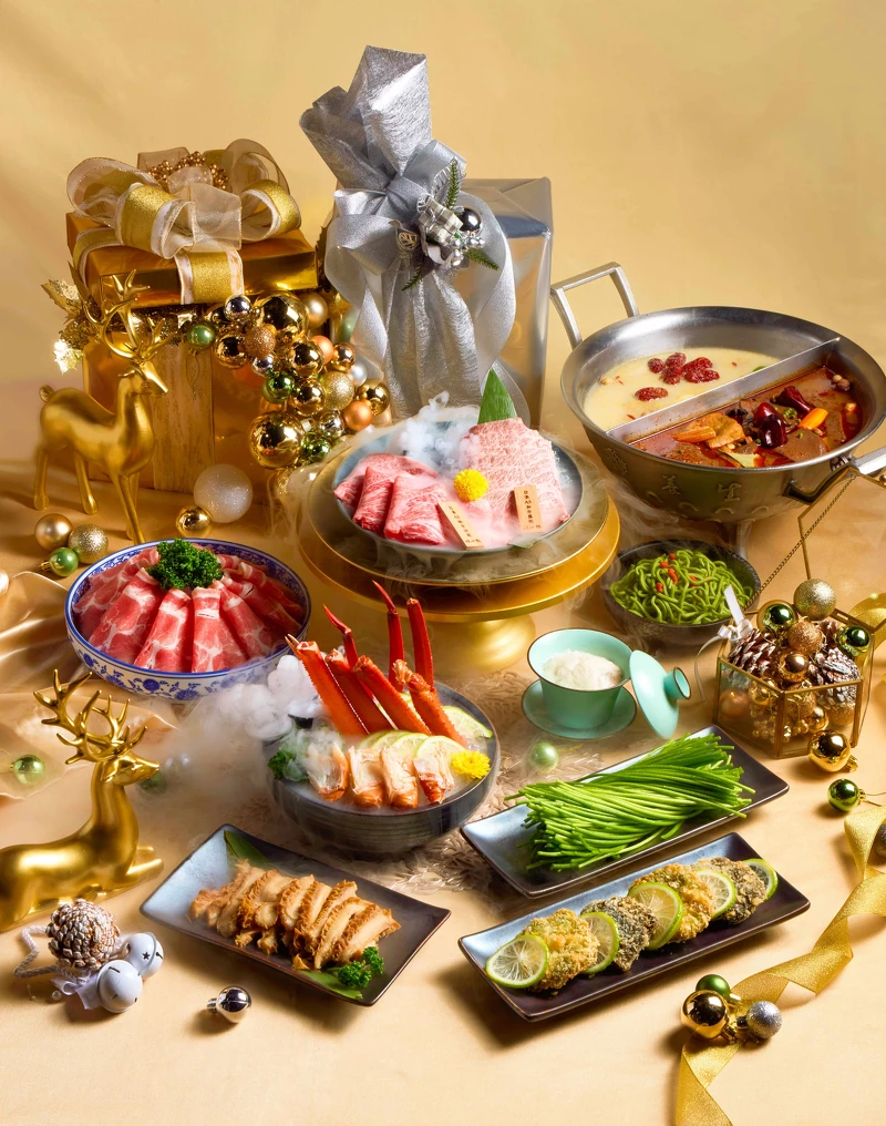 這一鍋期間限定「金奢聖誕套餐」集結奢華海鮮與肉品的美味饗宴