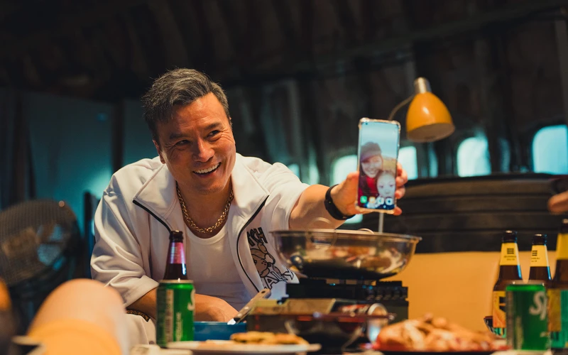 李銘忠在電影《還錢》飾演重視家庭的妻女奴 李銘忠在電影《還錢》飾演重視家庭的妻女奴