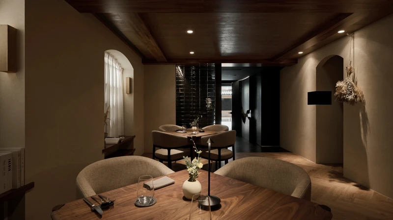 餐廳於2019年開業，今年進行空間改裝，並更名為「Nabo ULV」重新出發。