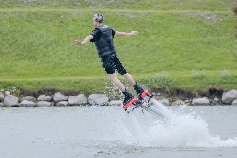 《Ozone夏日青春冒險》崇德瑩農場「水上鋼鐵人」挑戰刺激。
