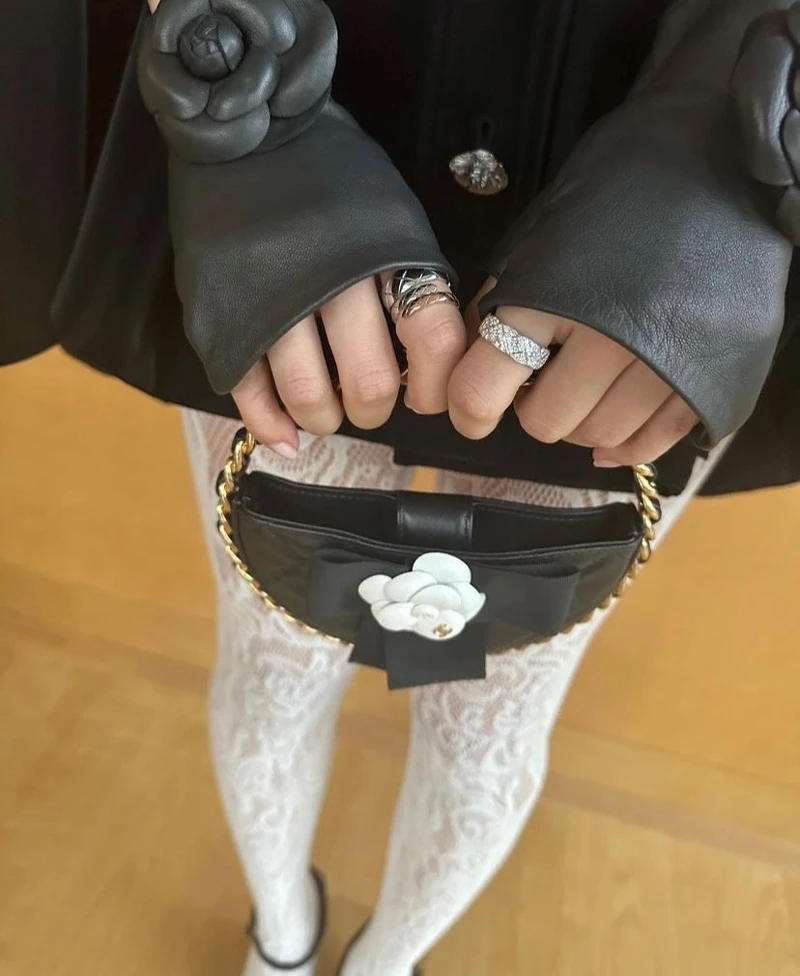 Jennie這樣穿搭珠寶01:戒指