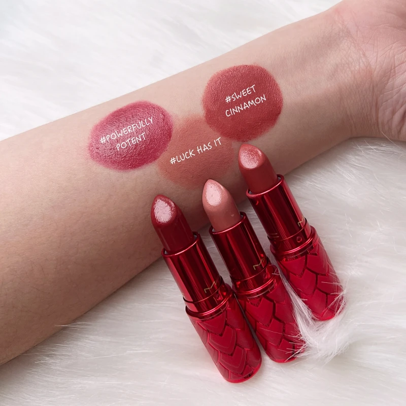 M.A.C熾愛之心超水感持色水唇膏(#LUCK HAS IT 好運咖 、#POWERFULLY POTENT 愛情靈藥 、#SWEET CINNAMON 甜辣肉桂)，NT1,750