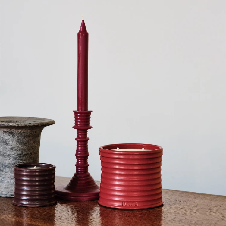 Loewe香氛燭臺330g，NT4,400