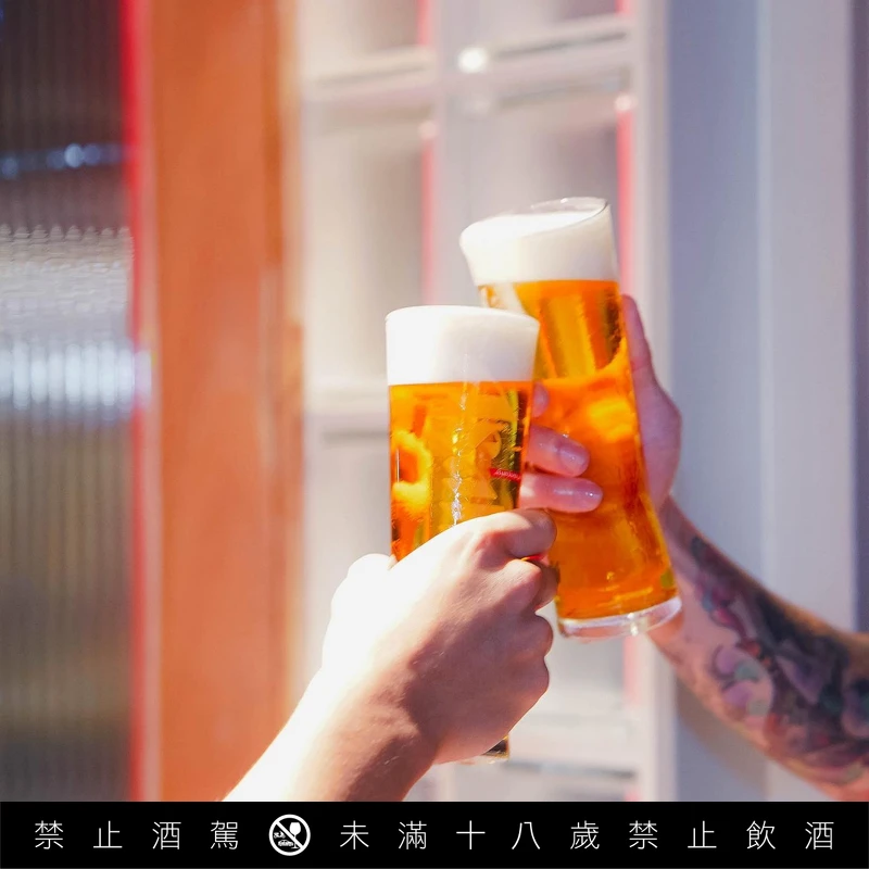 提供多款酒飲選擇。 提供多款酒飲選擇。