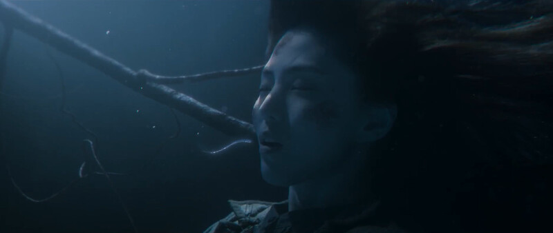 細細白白的納人游向韓韶禧的嘴邊