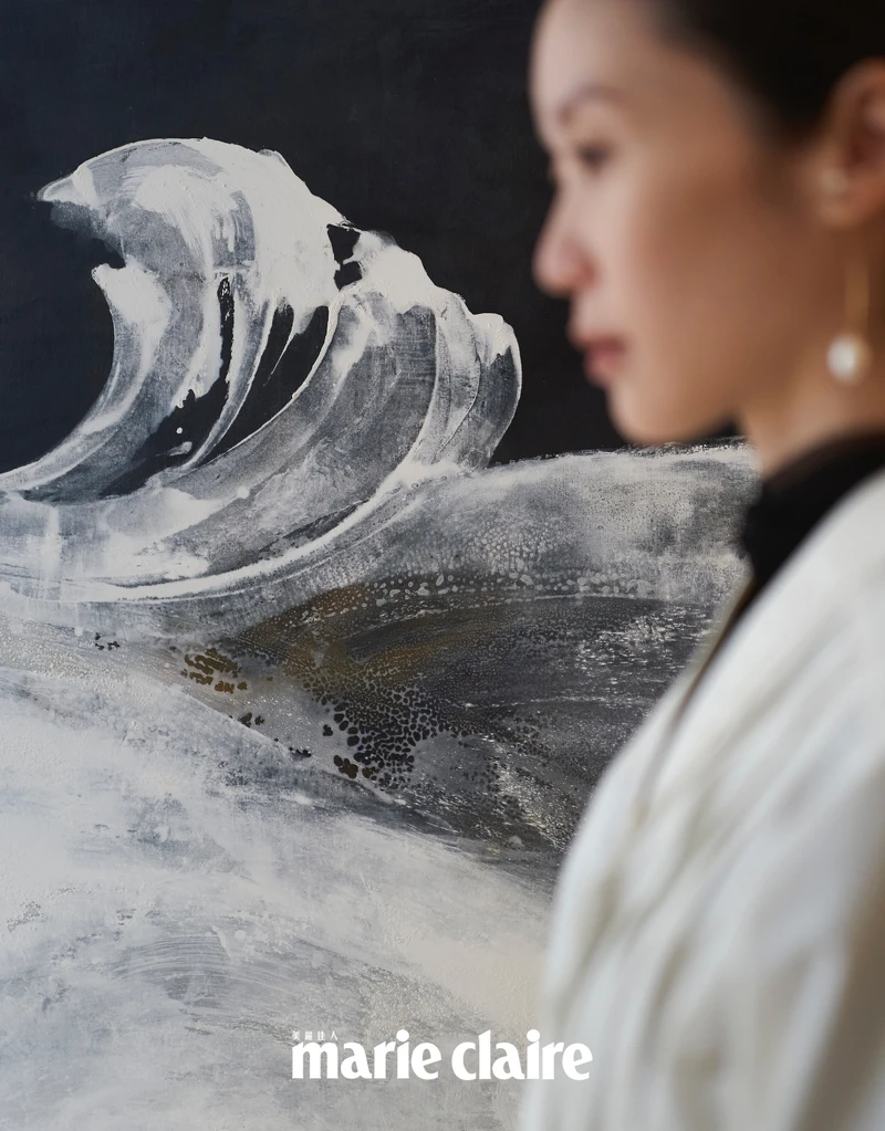 背景為 Aesther Chang 的畫作。 背景為 Aesther Chang 的畫作。