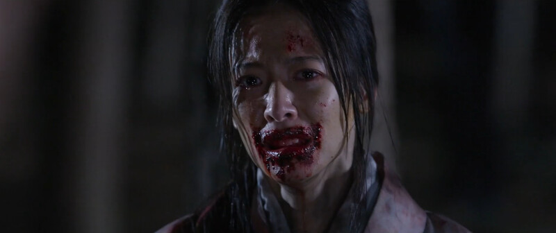 變為怪物的明子有時意識會變回人類,知道自己吃殺很多人,想要逃跑卻又被抓回醫院地牢 變為怪物的明子有時意識會變回人類,知道自己吃殺很多人,想要逃跑卻又被抓回醫院地牢