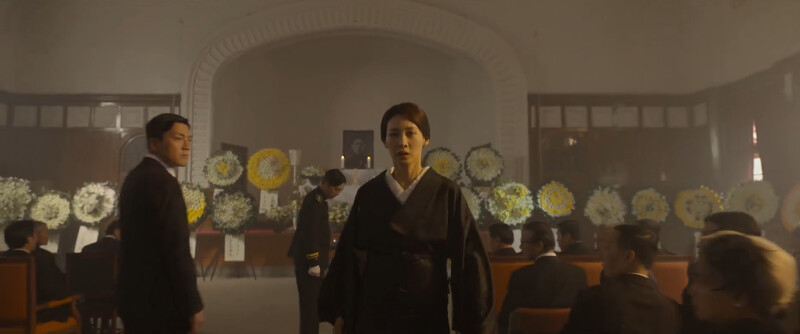 獨立軍直搗石川喪禮,前田夫人發現不妙轉身要逃 獨立軍直搗石川喪禮,前田夫人發現不妙轉身要逃