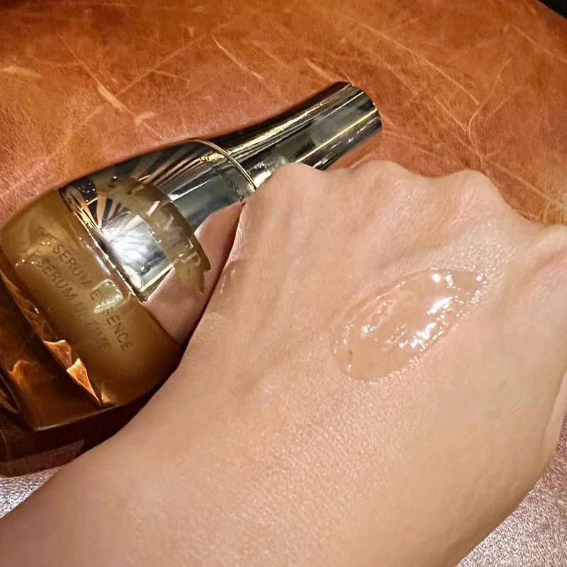 La Mer海洋拉娜創世紀原晶逆時金萃30ml,NT29,800 La Mer海洋拉娜創世紀原晶逆時金萃30ml,NT29,800