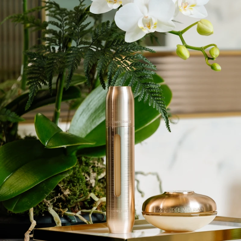 嬌蘭蘭鑽御光能量精華 3ml,NT27,730、補充瓶50ml,NT23,570 嬌蘭蘭鑽御光能量精華 3ml,NT27,730、補充瓶50ml,NT23,570