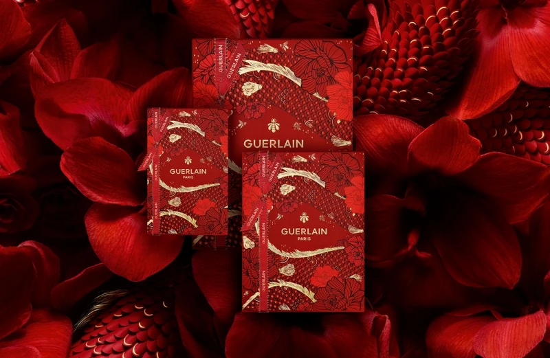 嬌蘭線上旗艦店獨家，即日起官網下單不限金額即享「龍年限定版法式經典禮盒」。