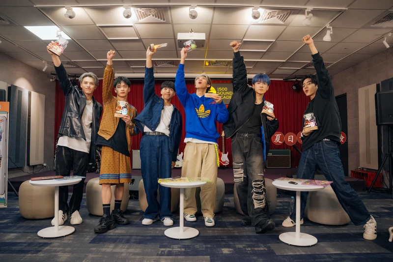 《Ozone夏日青春冒險》哲言（左起）、子翔、文廷、煥鈞、祖安、佳辰克服6大極限任務克服恐懼，六位綜藝小白脫胎換骨。