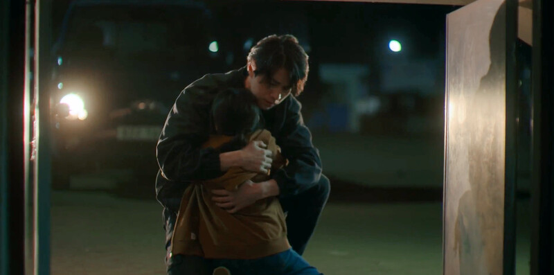 小智安終於”開口”罵叔叔這麼晚才來救她