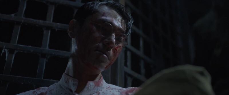 加藤手抱怪物嬰兒表情得意，生化研究又有新進展了