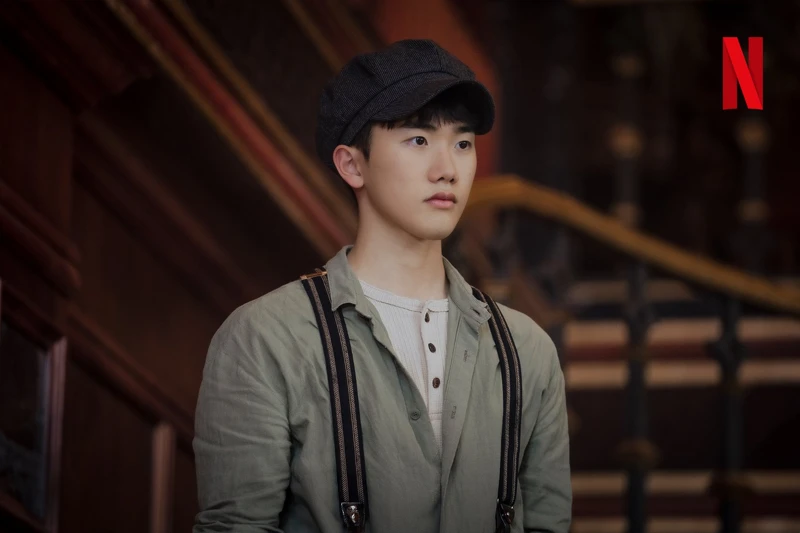 小伙計範伍希望將功贖罪，冒死替張泰尚送物資逃亡海外