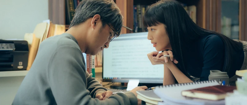 《愛愛內含光》馬志翔遭女學生王渝萱勾引。 《愛愛內含光》馬志翔遭女學生王渝萱勾引。