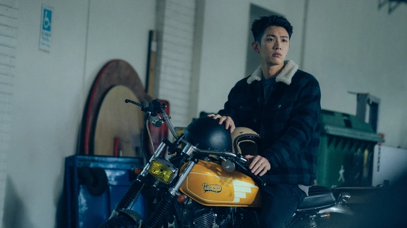 柯震東與詹子萱在《愛愛內含光》中為炮友。 柯震東與詹子萱在《愛愛內含光》中為炮友。