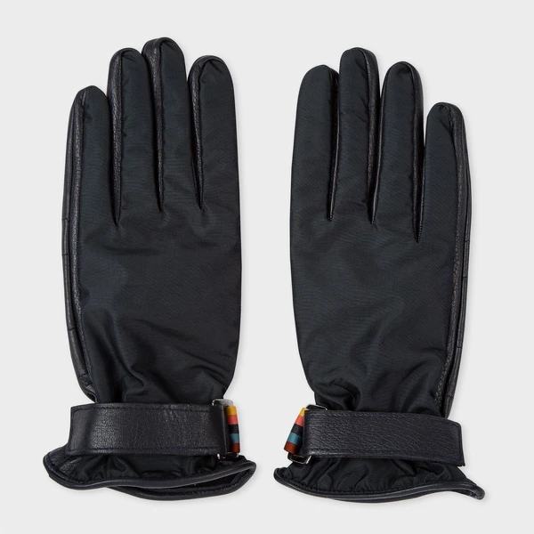 Paul Smith 黑色鹿皮手套,NT12,500。 Paul Smith 黑色鹿皮手套,NT12,500。