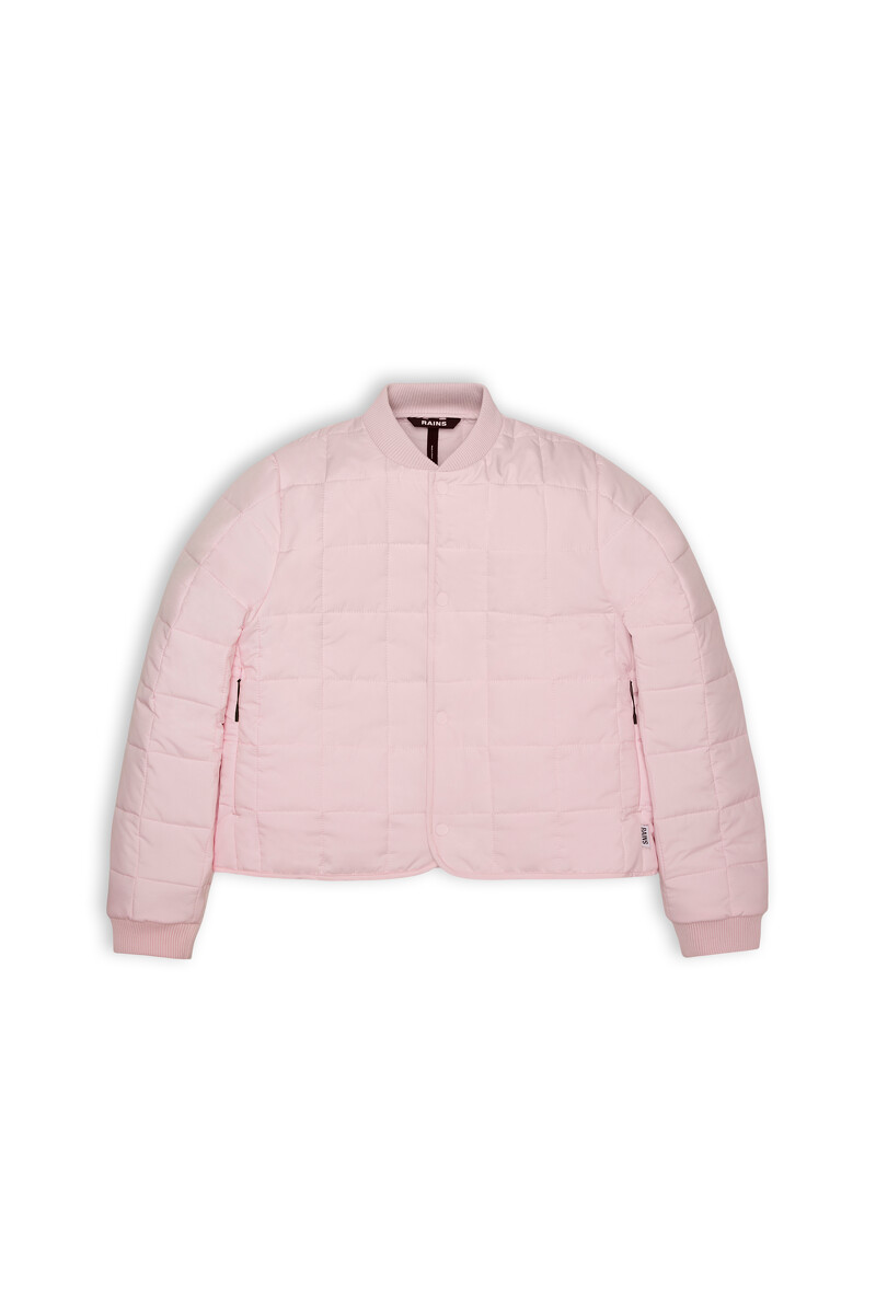 RAINS糖果粉短版格紋絎逢造型夾克,NT7,480。 RAINS糖果粉短版格紋絎逢造型夾克,NT7,480。