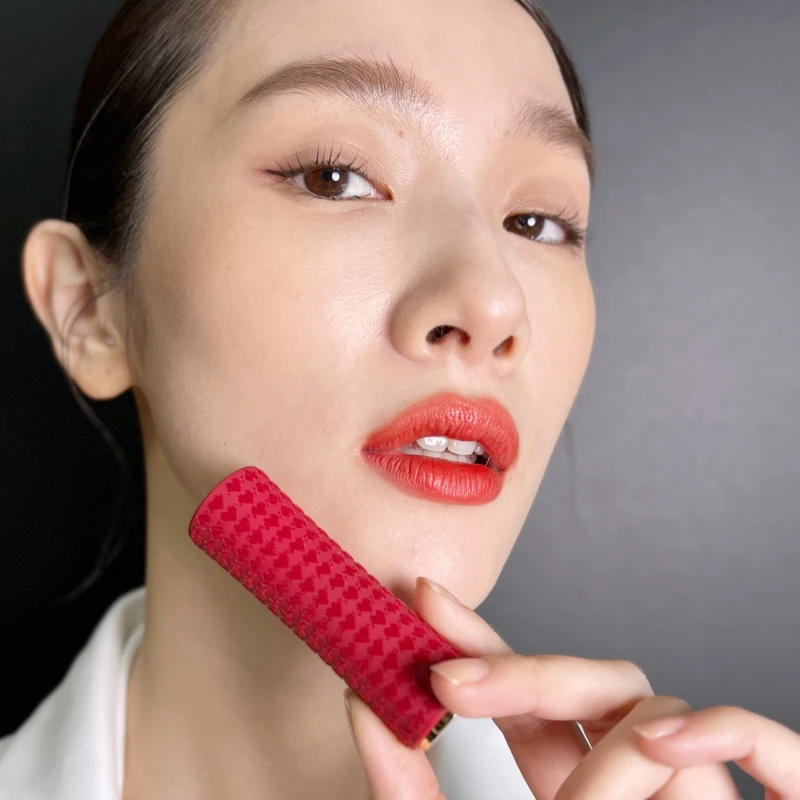 蘭蔻絕對完美唇膏絲絨霧感2024情人節限量版(#196)，NT1,480