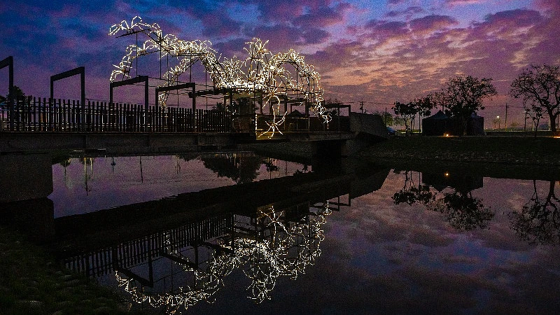 藝術燈區作品:Groupe LAPS《Giant Spider》 藝術燈區作品:Groupe LAPS《Giant Spider》