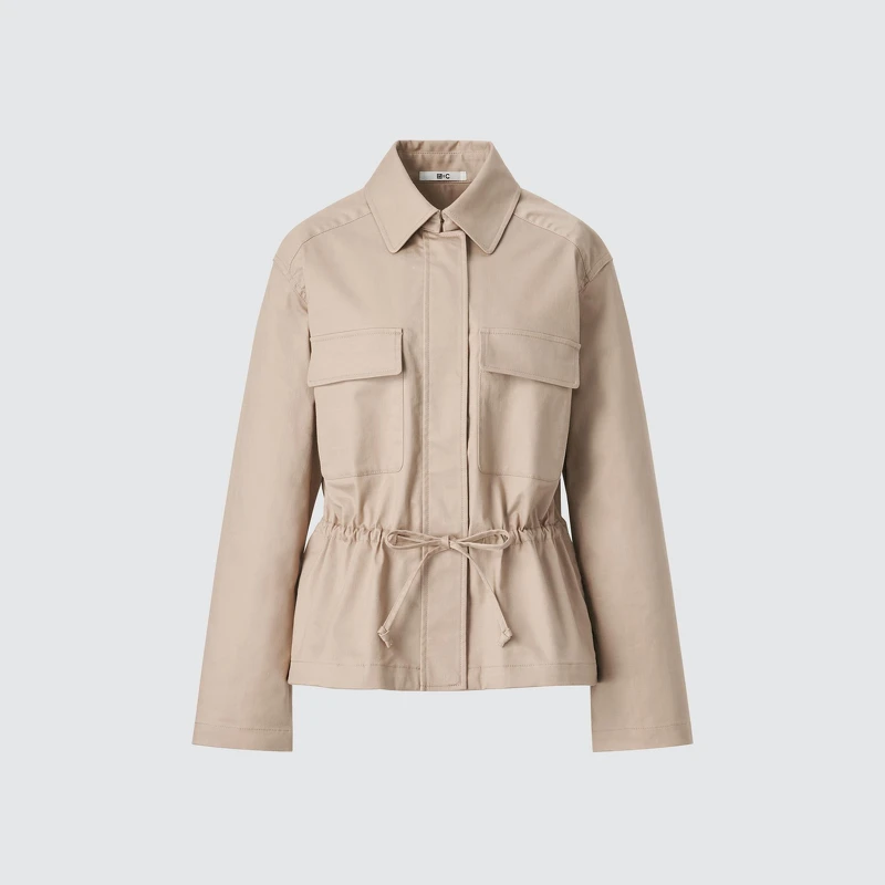 棉質抽繩外套NT$1690。