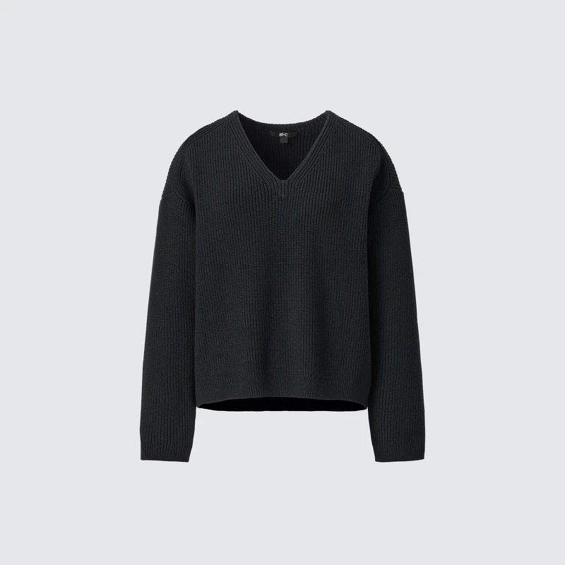 V領短版針織衫NT$1290。