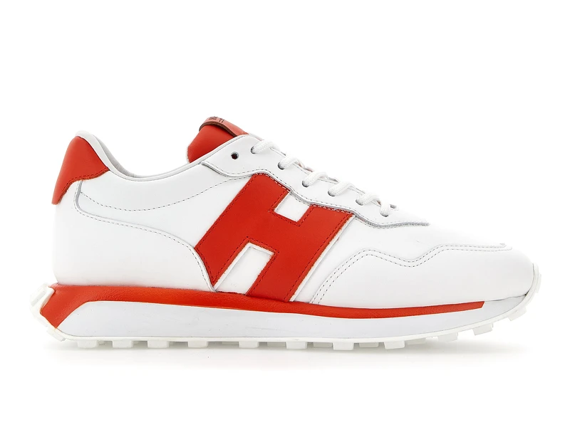 (CNY限定)Hogan H601赤紅色牛皮休閒鞋，NT24,500。