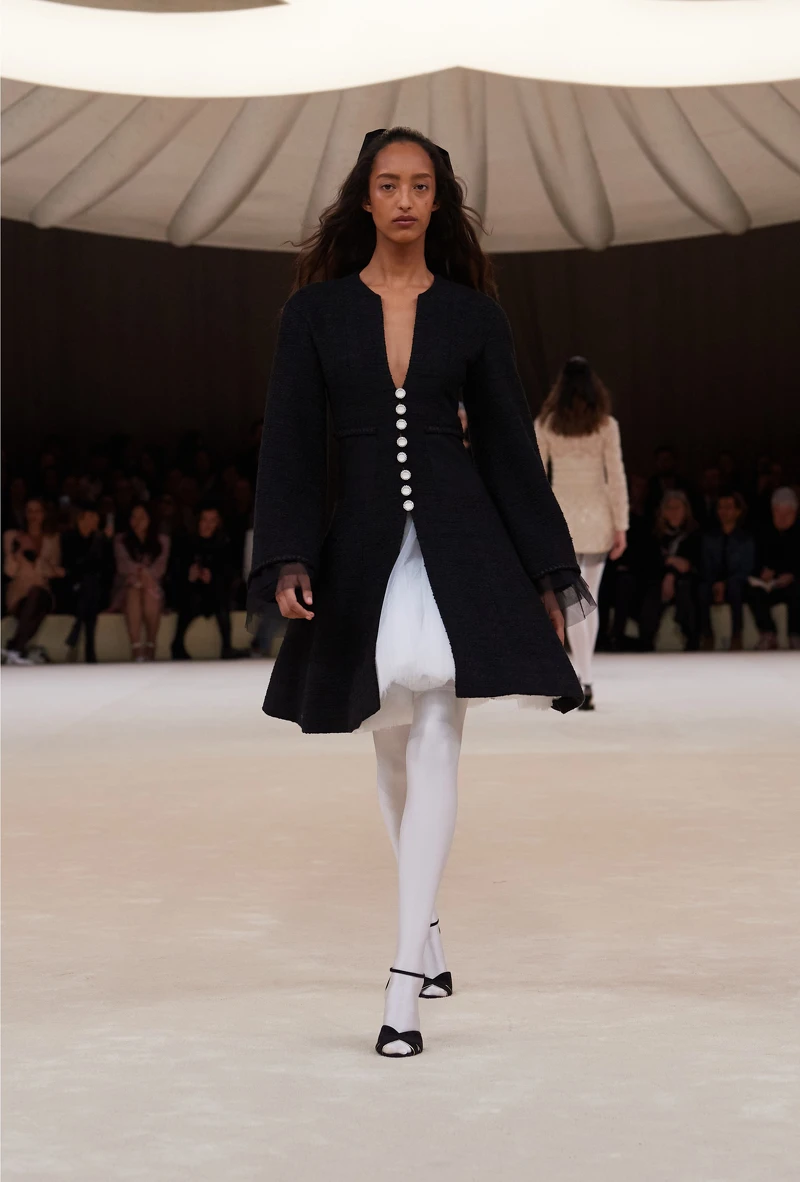 Chanel 2024春夏高級訂製系列。 Chanel 2024春夏高級訂製系列。