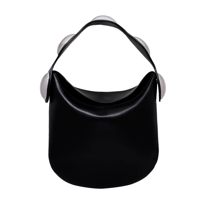 alexanderwang dome 皮革新月包,NT34,800。 alexanderwang dome 皮革新月包,NT34,800。