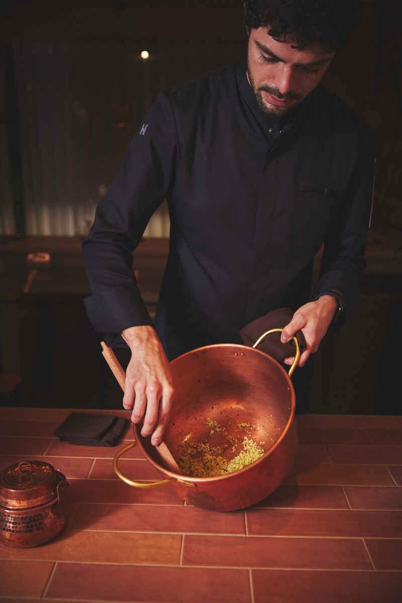 主廚 Nico Gellon 將帶著多元文化的背景和十多年的料理經驗，挑戰風味的疆界。