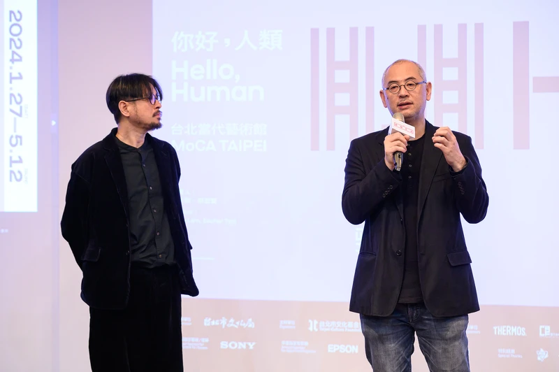 策展人林欣傑及蔡宏賢。攝影／王世邦 ANPIS FOTO