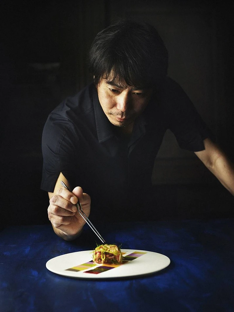 大阪米其林一星餐廳「La Kanro」的主廚仲嶺淳一。