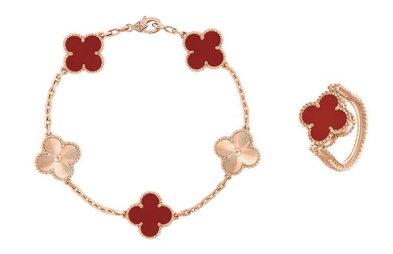 Vintage Alhambra手鍊，5枚四葉幸運圖騰。Vintage Alhambra雙面戒指。