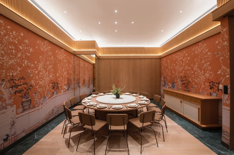 15人包廂空間。 15人包廂空間。