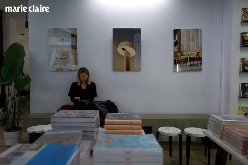 喜歡在熟悉的咖啡店「Bonjour Jacob」「Hello Librairie Café」待著畫圖。 喜歡在熟悉的咖啡店「Bonjour Jacob」「Hello Librairie Café」待著畫圖。