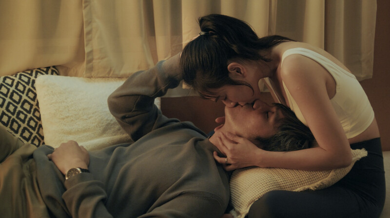 邱葳好不容易與老公有了床事。 邱葳好不容易與老公有了床事。