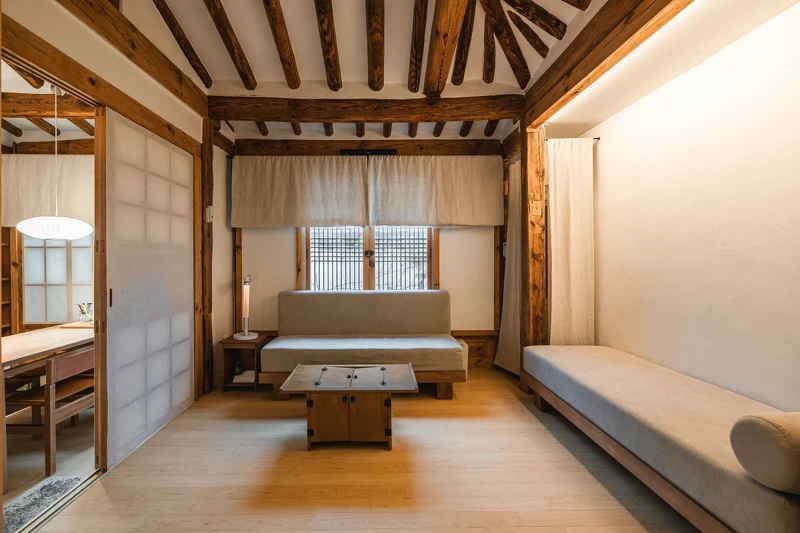 室內採半開放式格局設計。Photo by Yoon Taehoon @_yoonic 室內採半開放式格局設計。Photo by Yoon Taehoon @_yoonic