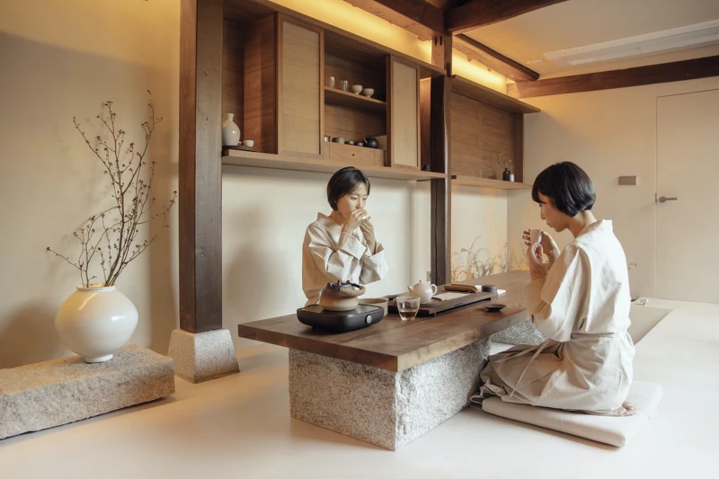 隨時能為自己來一場茶席。Photo by Texture on Texture 隨時能為自己來一場茶席。Photo by Texture on Texture