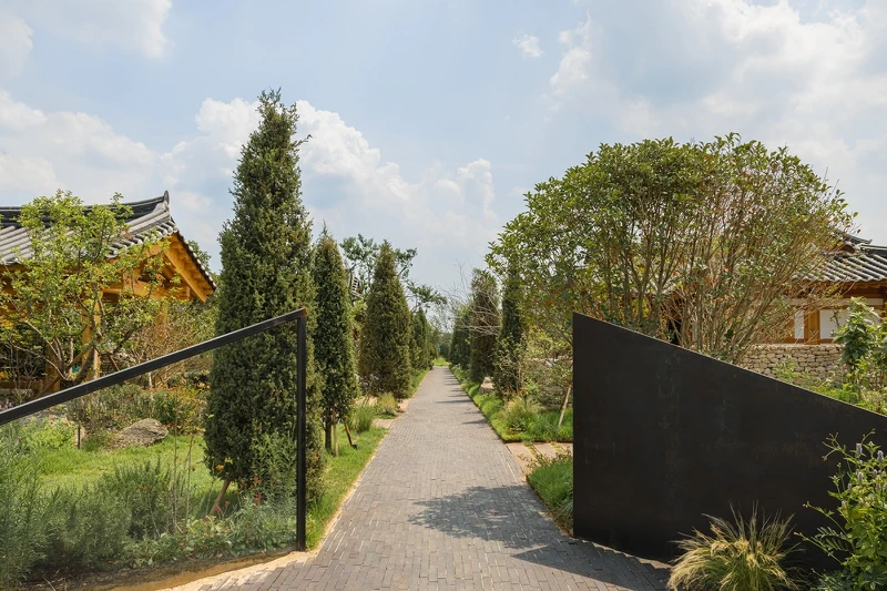 位在慶州的韓屋「Heritage Yuwa」。Photo by Taehoon Yoon 位在慶州的韓屋「Heritage Yuwa」。Photo by Taehoon Yoon