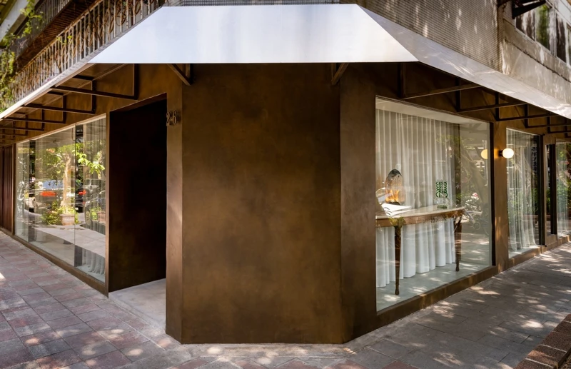 位於台北市民生社區一隅的「Carte Blanche Galerie 白卡藝廊」。 位於台北市民生社區一隅的「Carte Blanche Galerie 白卡藝廊」。