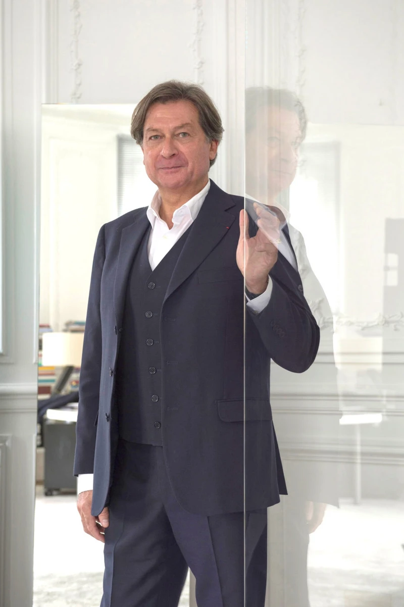 法國藝術家 Bruno Moinard。 法國藝術家 Bruno Moinard。