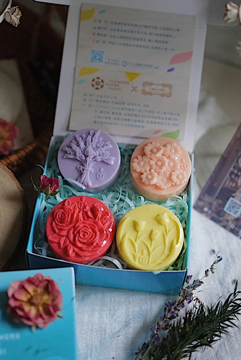 專案限量加贈迎賓花禮「花卉造型手工擴香石/香皂組」