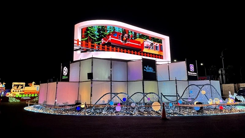 高鐵燈區主展區作品:國際共融 高鐵燈區主展區作品:國際共融