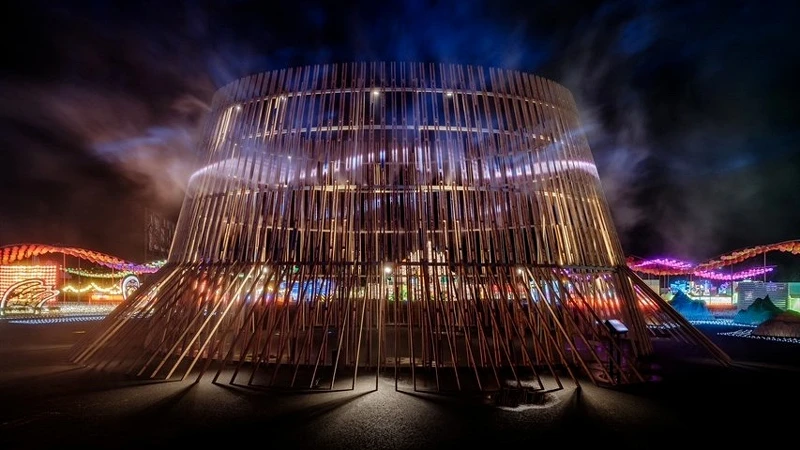 高鐵燈區主展區作品:圳沃嘉南 高鐵燈區主展區作品:圳沃嘉南