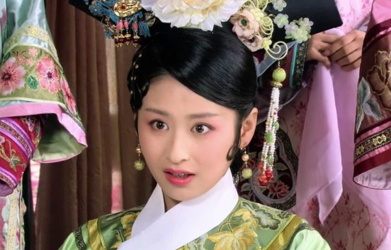 穎兒以《甄嬛傳》「夏冬春」一角快速竄紅。 穎兒以《甄嬛傳》「夏冬春」一角快速竄紅。