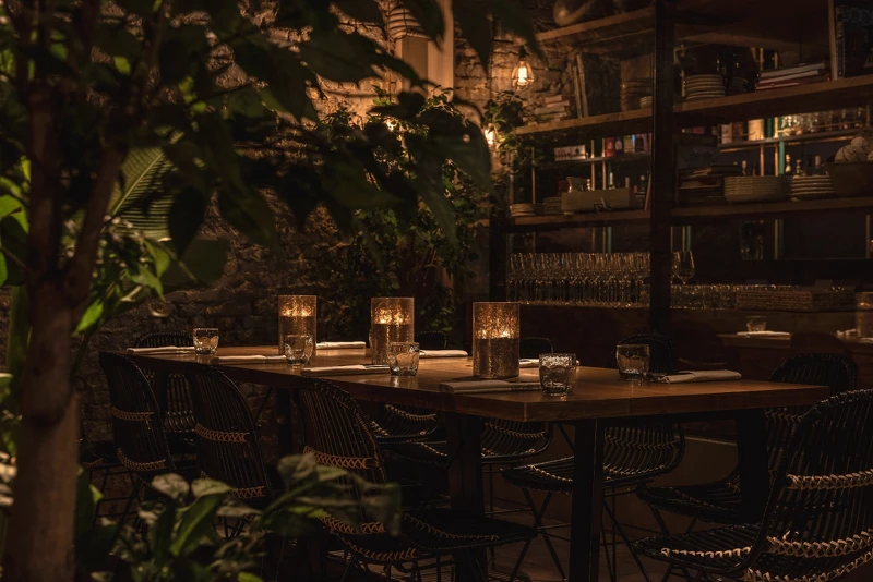 位於台北市敦南商圈的「LONGTAIL」。