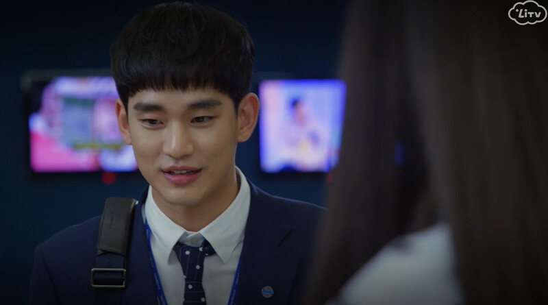 金秀賢在《製作人的那些事》裡呆萌真不像演的