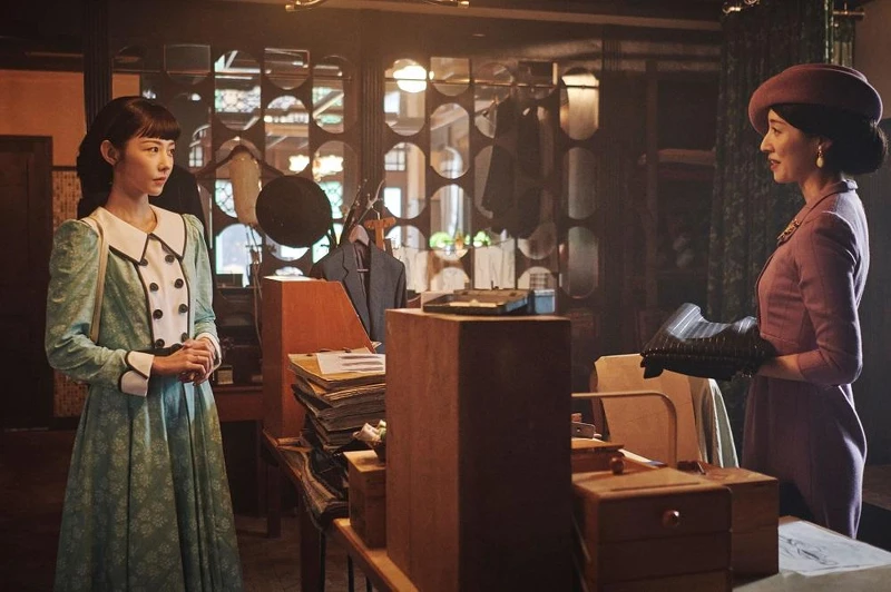 雪玉直接來到雅美的西裝店對質。