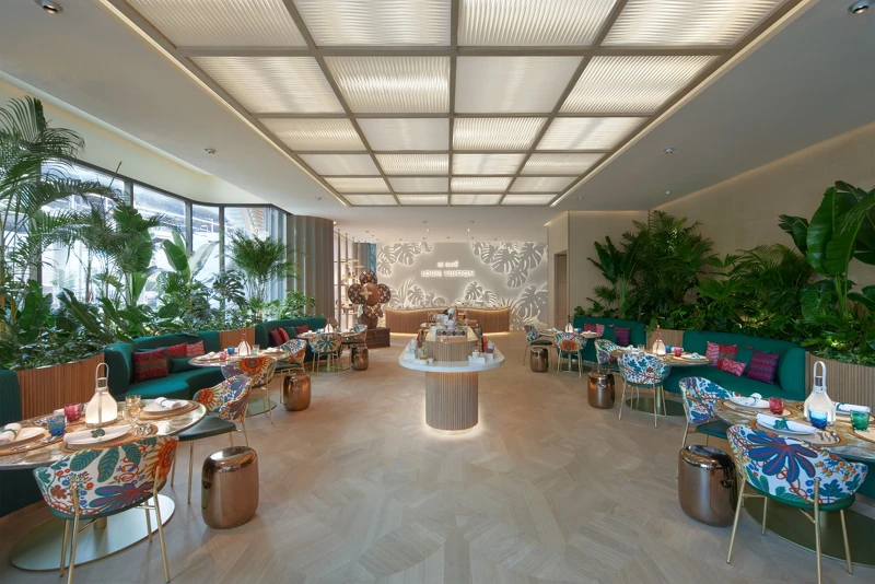 材質反應了東南亞城市的氣候。